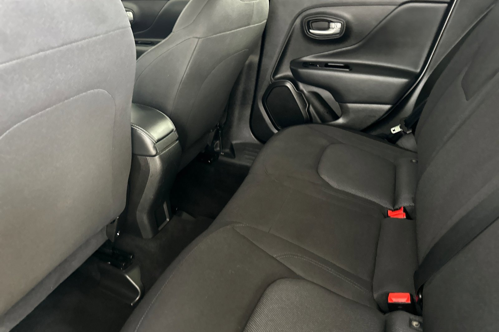 2023 Jeep Renegade Latitude Upland photo 12