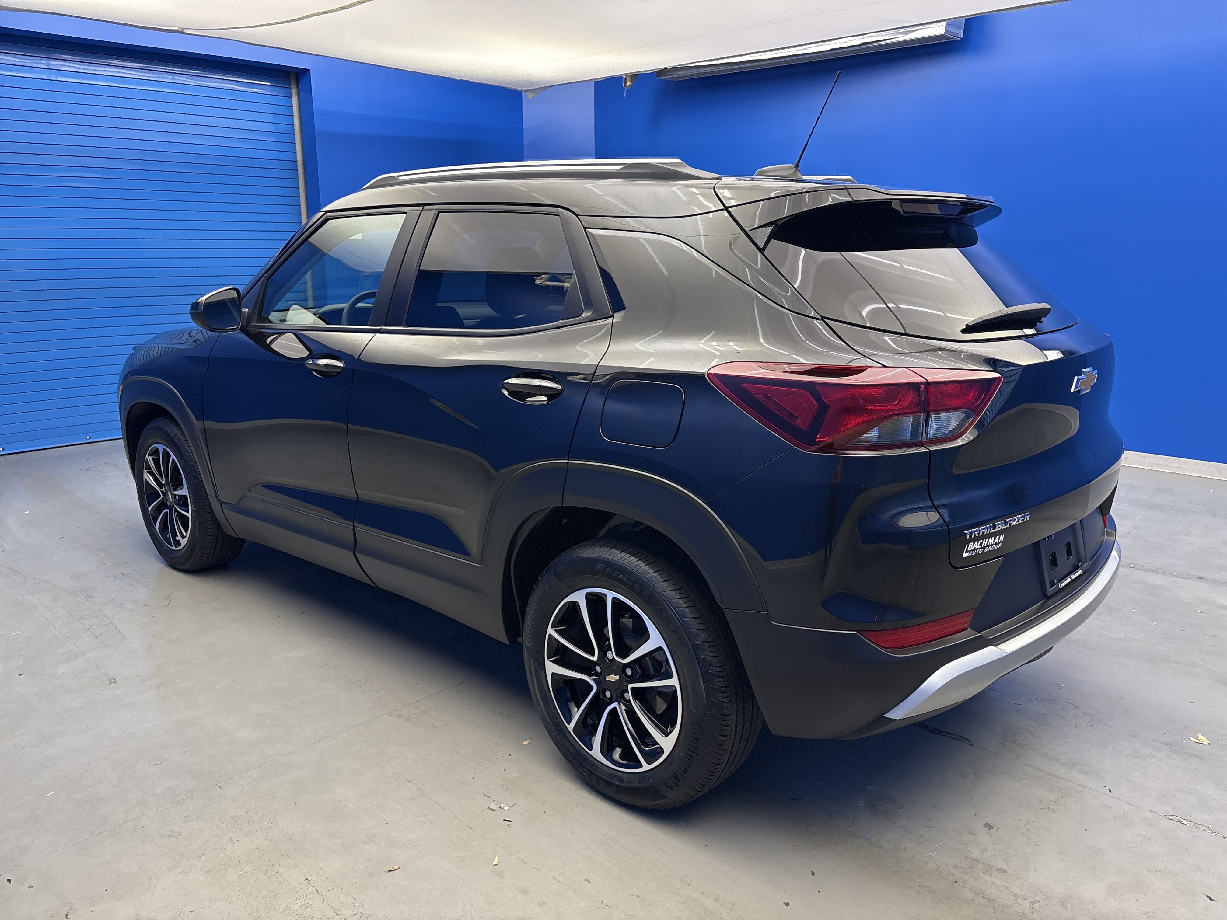2024 Chevrolet Trailblazer LT photo 2