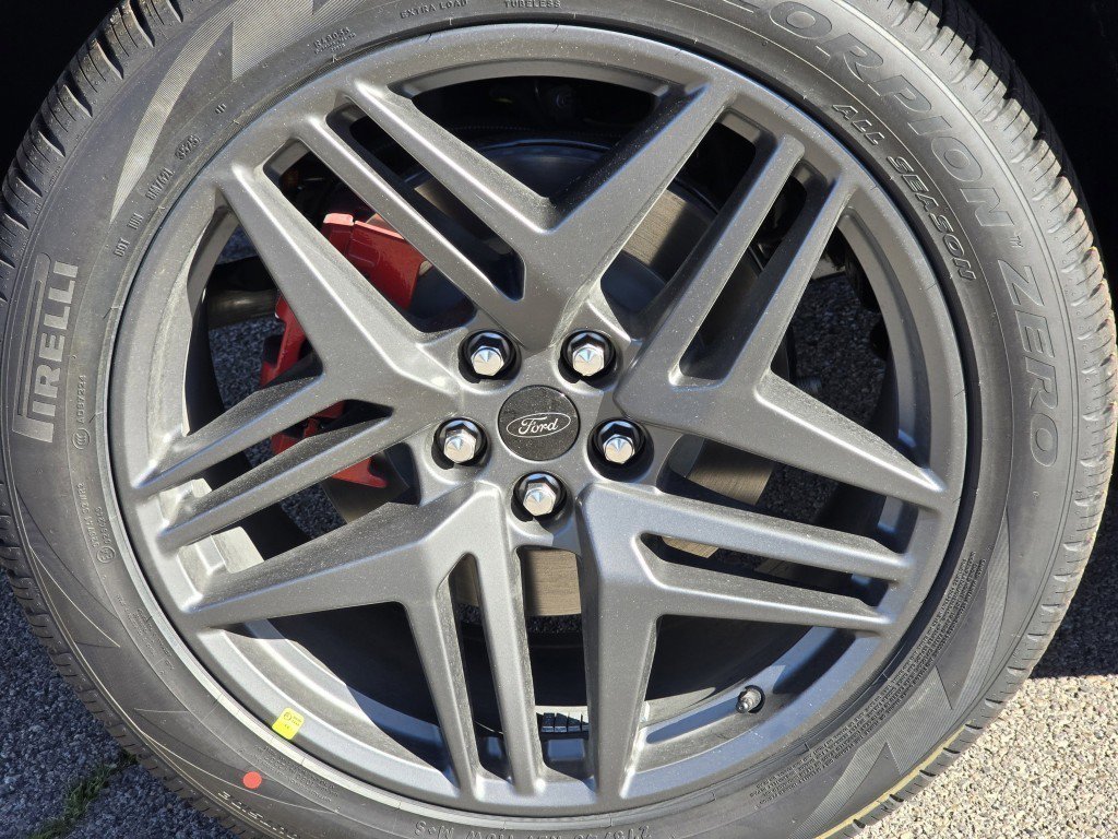 2026 Ford Explorer ST photo 3