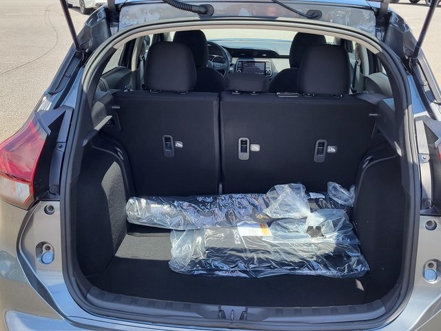 2025 Nissan Kicks Play S photo 4