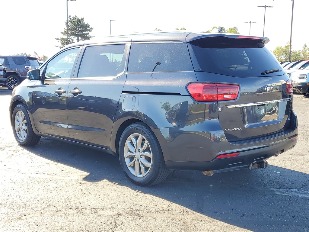 2019 Kia Sedona EX photo 4