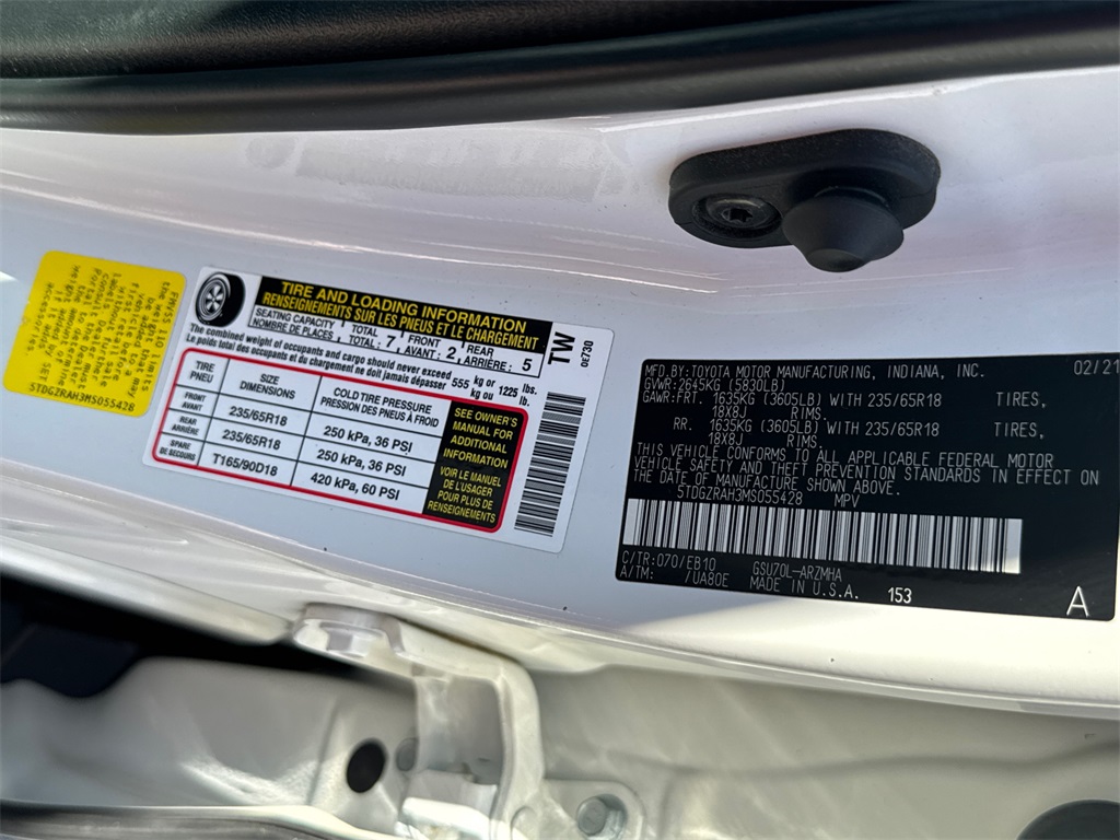 2021 Toyota Highlander XLE photo 29