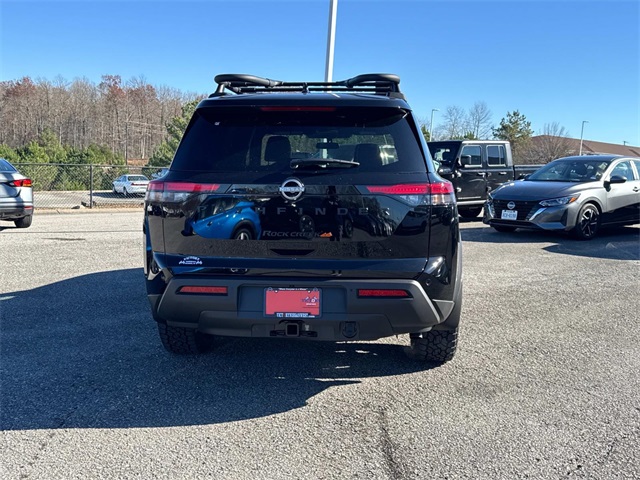 2025 Nissan Pathfinder Rock Creek photo 3