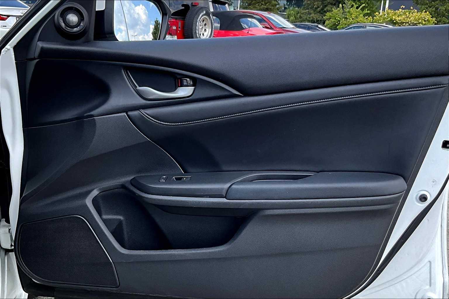 2019 Honda Insight Touring photo 20