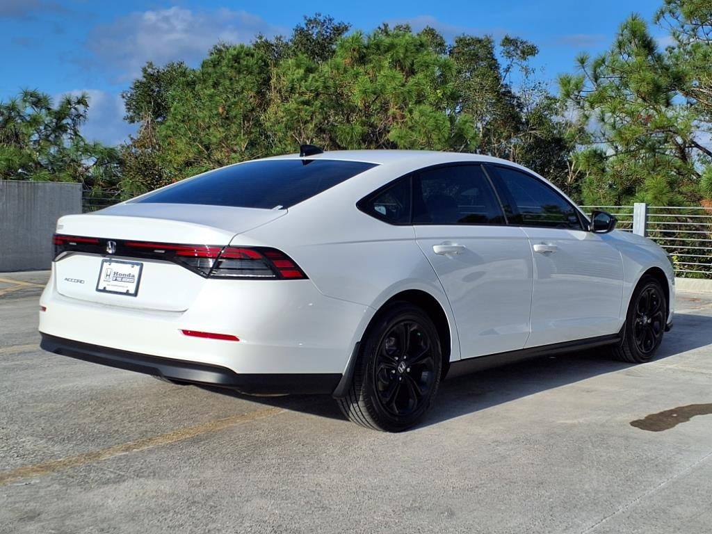 2025 Honda Accord SE photo 6