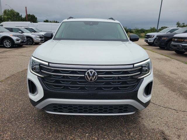 2024 Volkswagen Atlas Peak Edition SE Technology photo 17