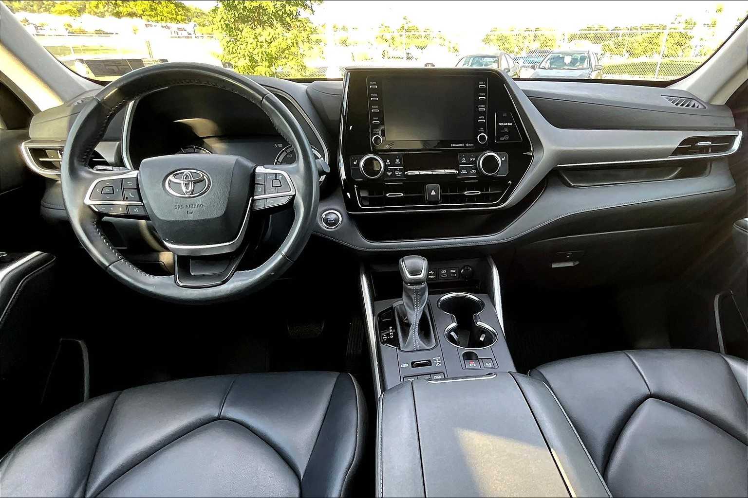 2022 Toyota Highlander XLE photo 15