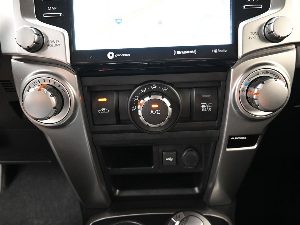 2022 Toyota 4Runner SR5 Trail photo 21