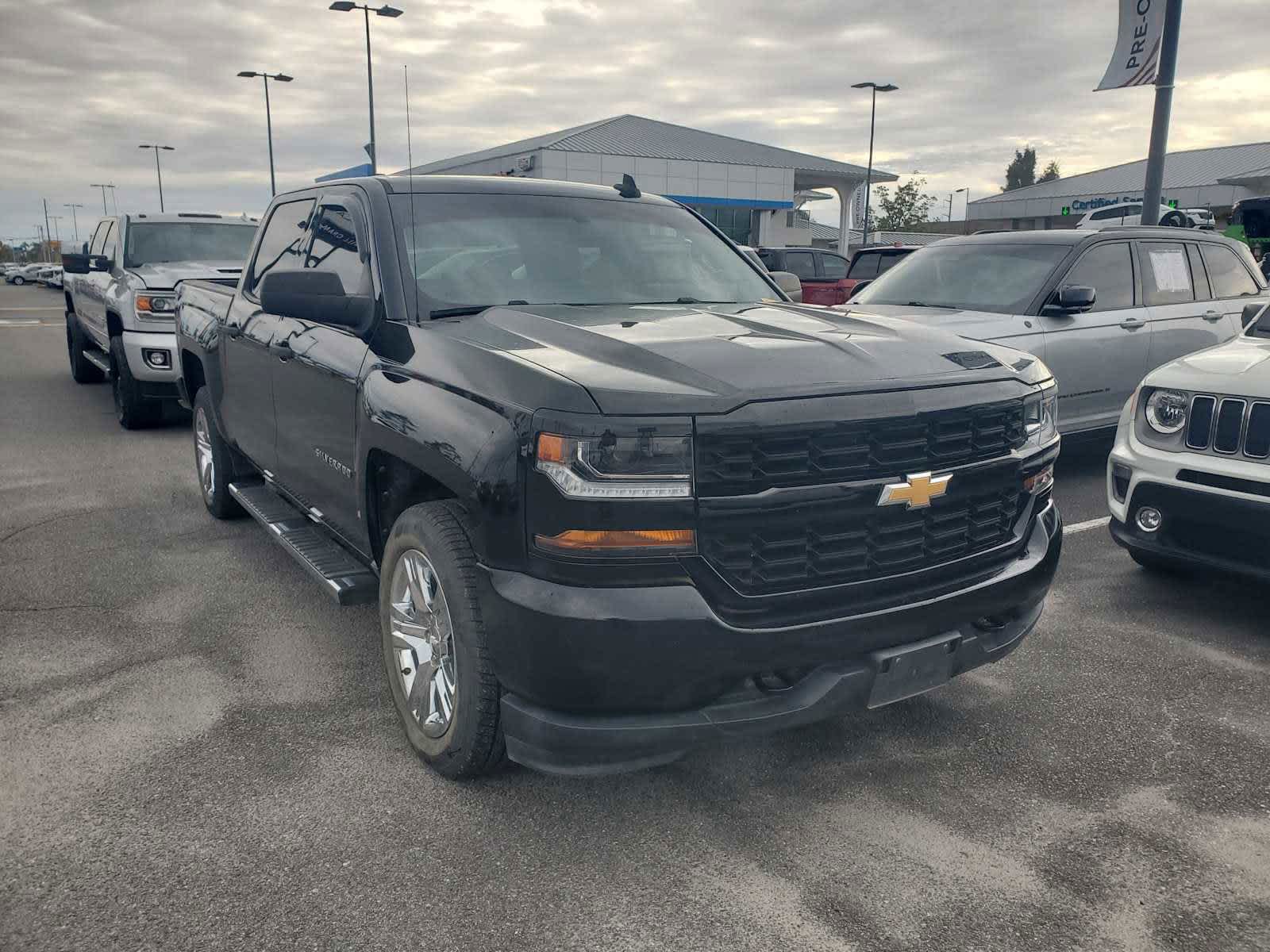 2018 Chevrolet Silverado 1500 Custom's photo