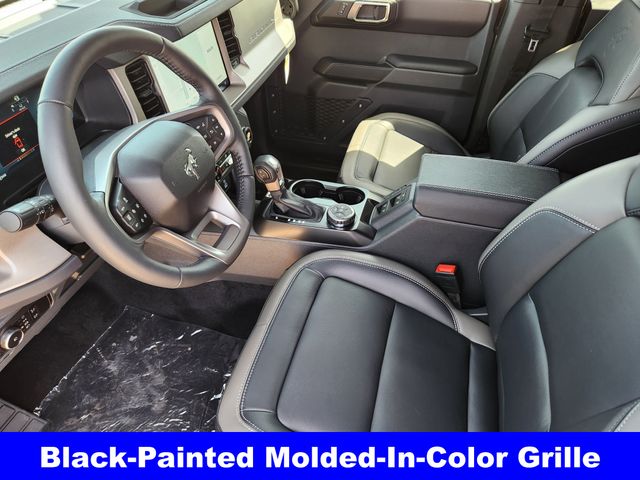 2025 Ford Bronco Outer Banks photo 11