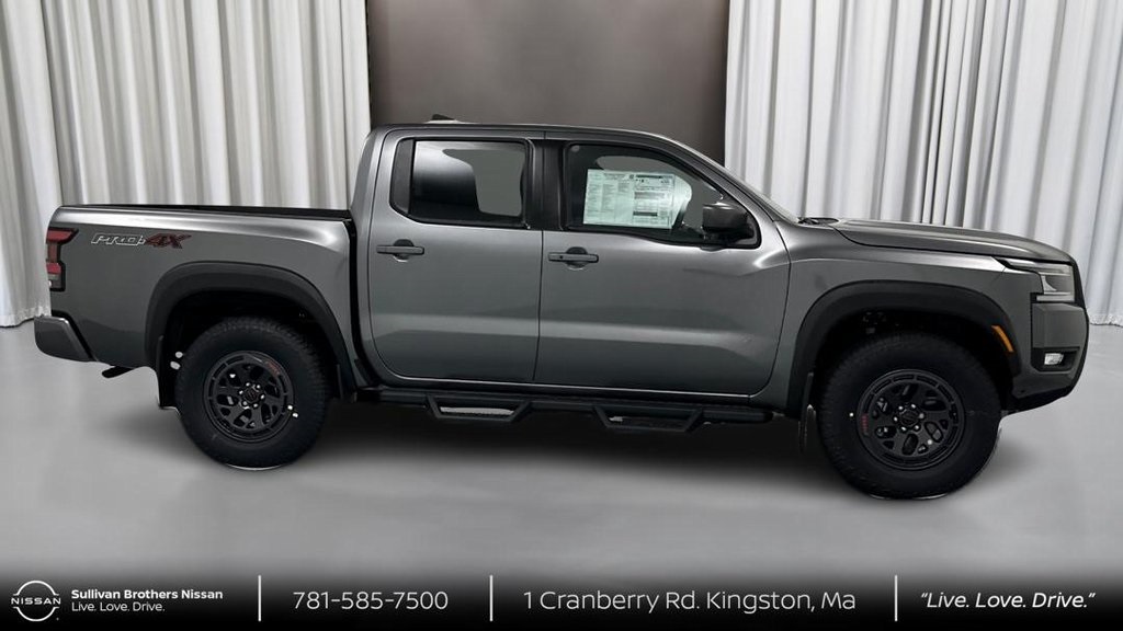2025 Nissan Frontier Crew Cab PRO-4X photo 3