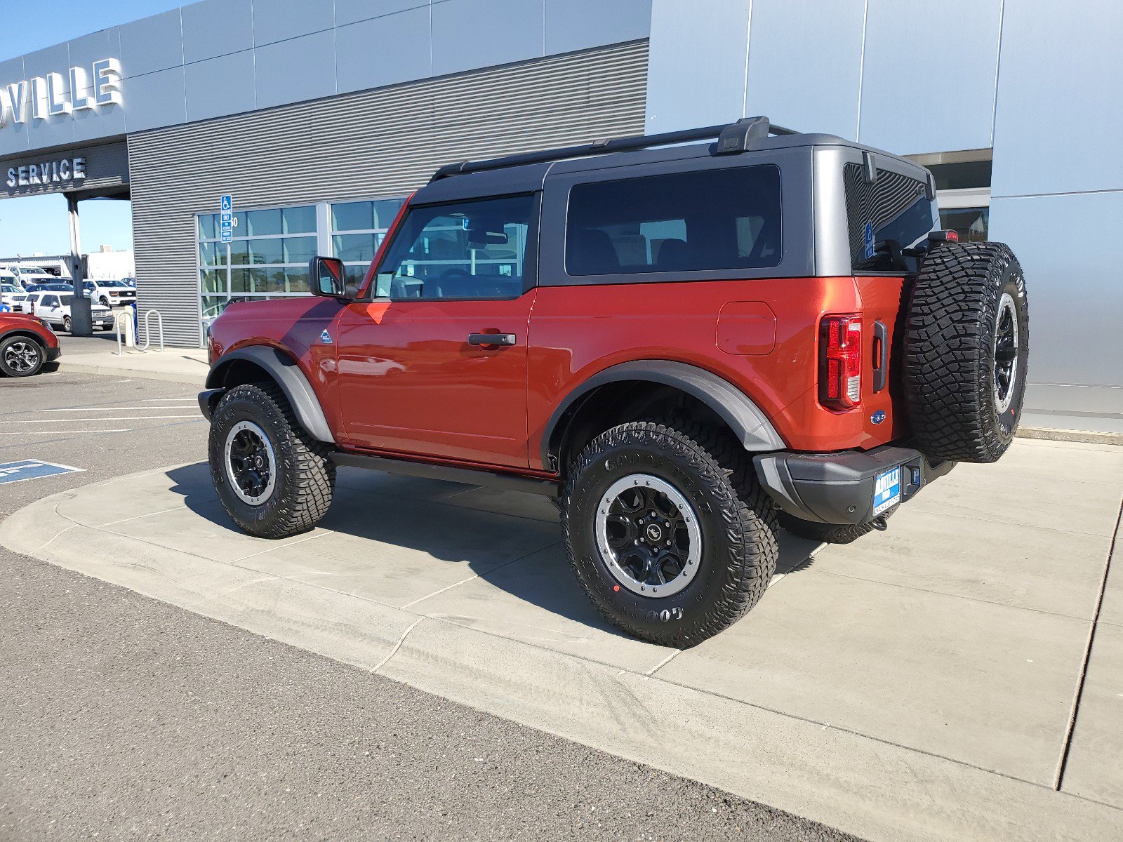 2024 Ford Bronco Black Diamond photo 3
