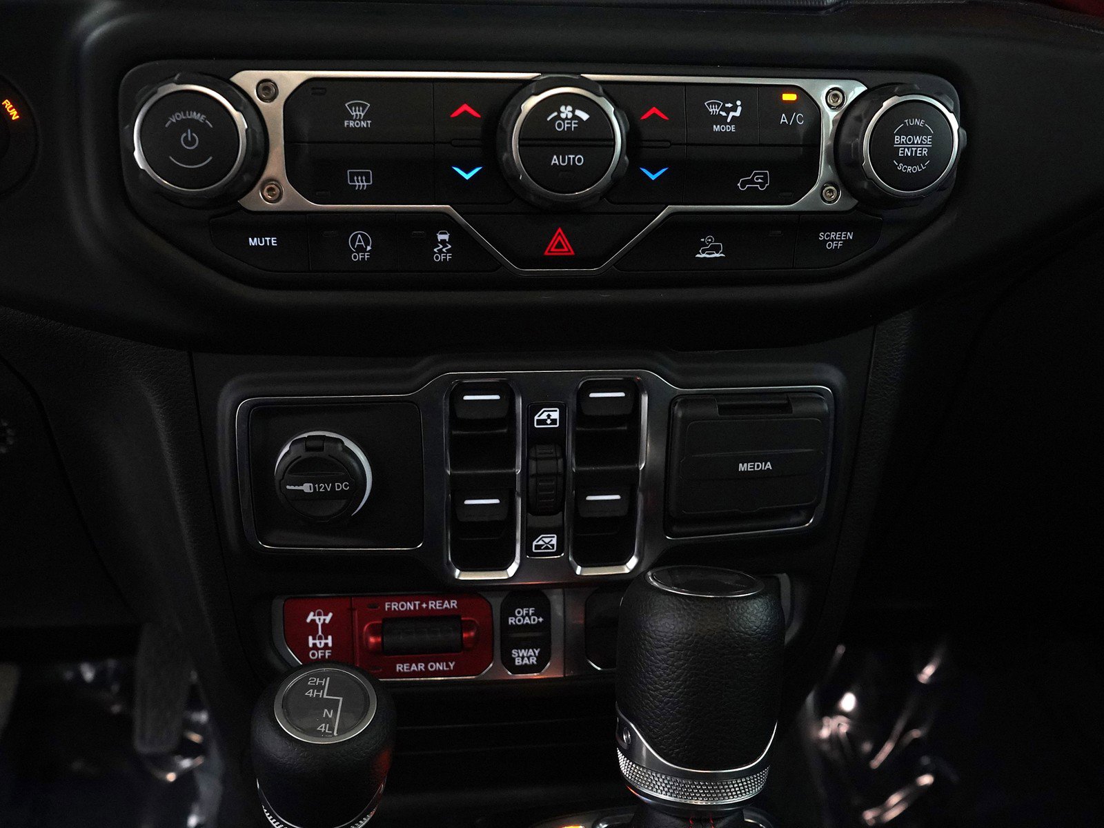 2023 Jeep Wrangler Rubicon photo 25
