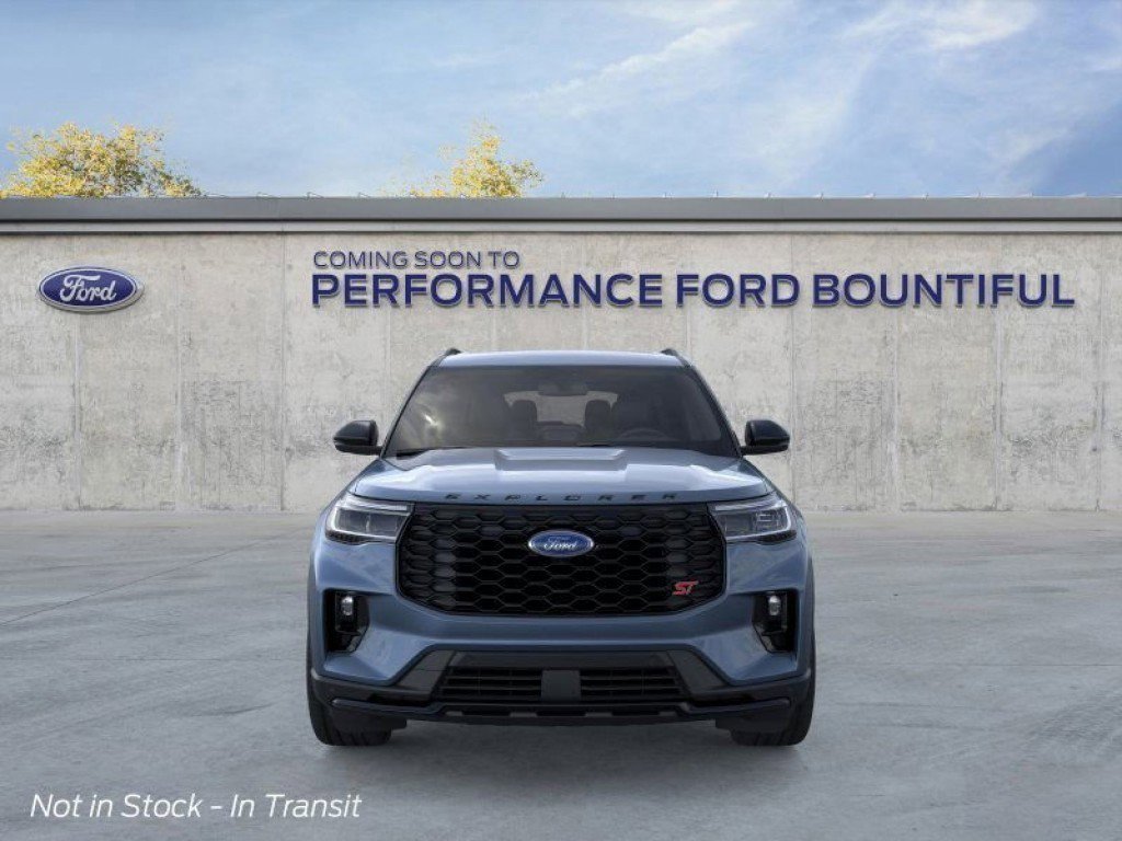 2025 Ford Explorer ST photo 5