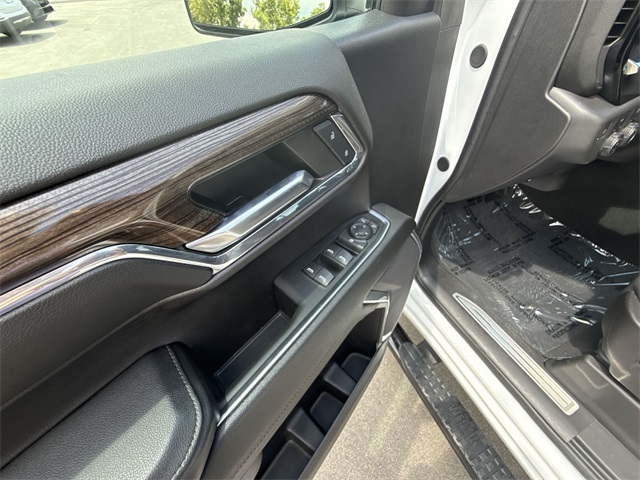 2024 Chevrolet Silverado 1500 LT photo 13