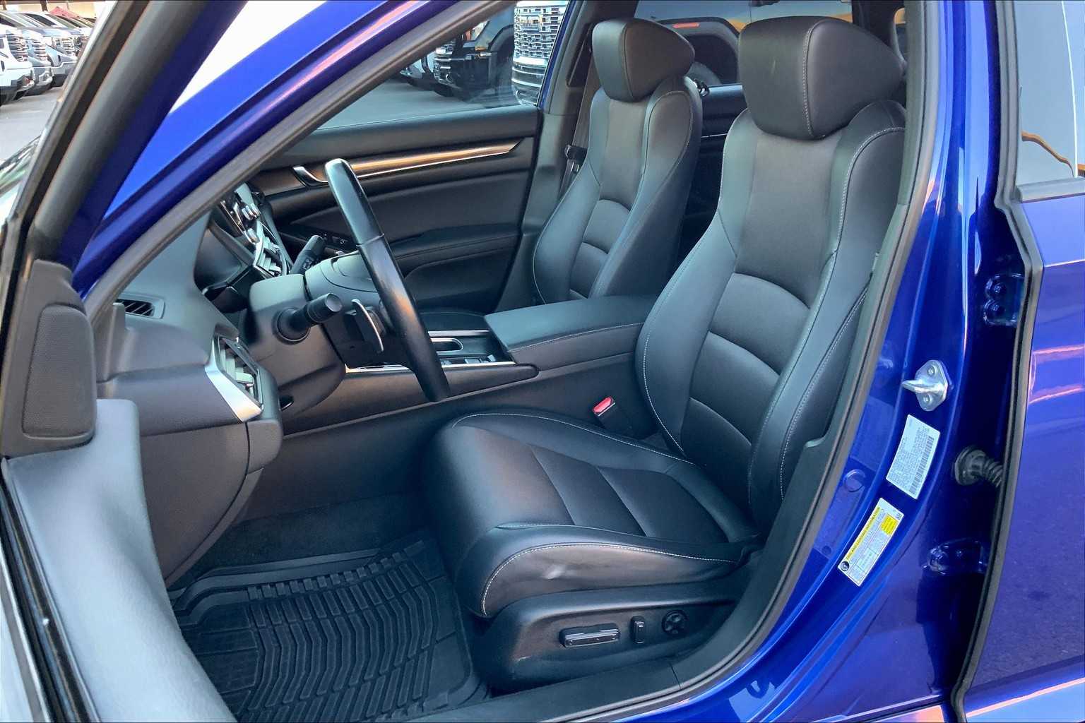 2022 Honda Accord Sport photo 7