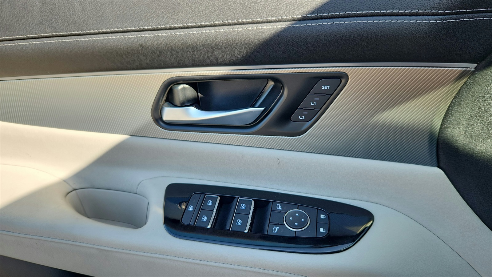 2025 Nissan Murano SL photo 16