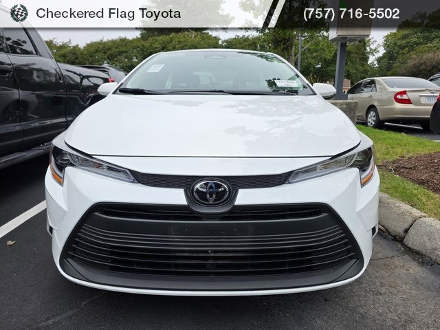 2024 Toyota Corolla LE photo 2