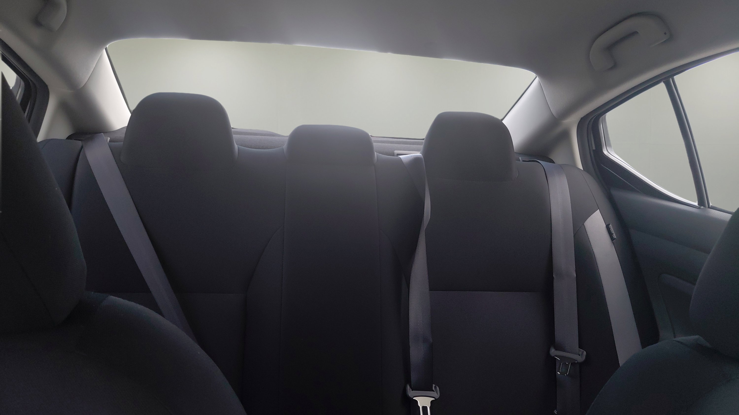 2025 Nissan Versa S photo 12