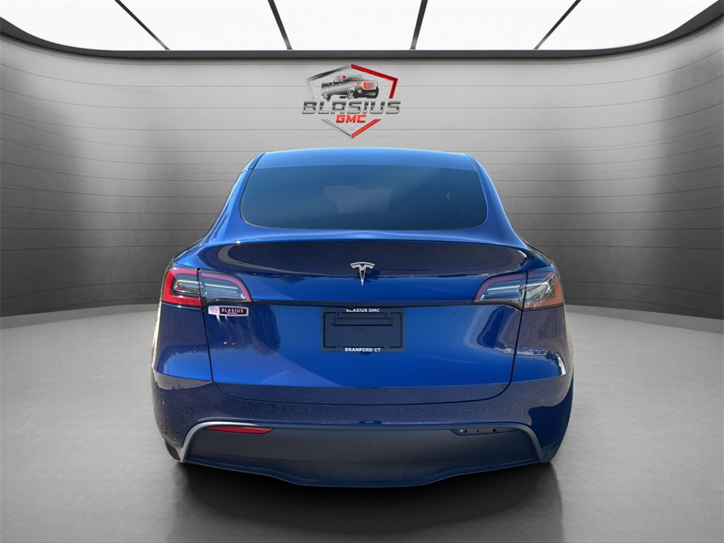 2024 Tesla Model Y Long Range photo 4
