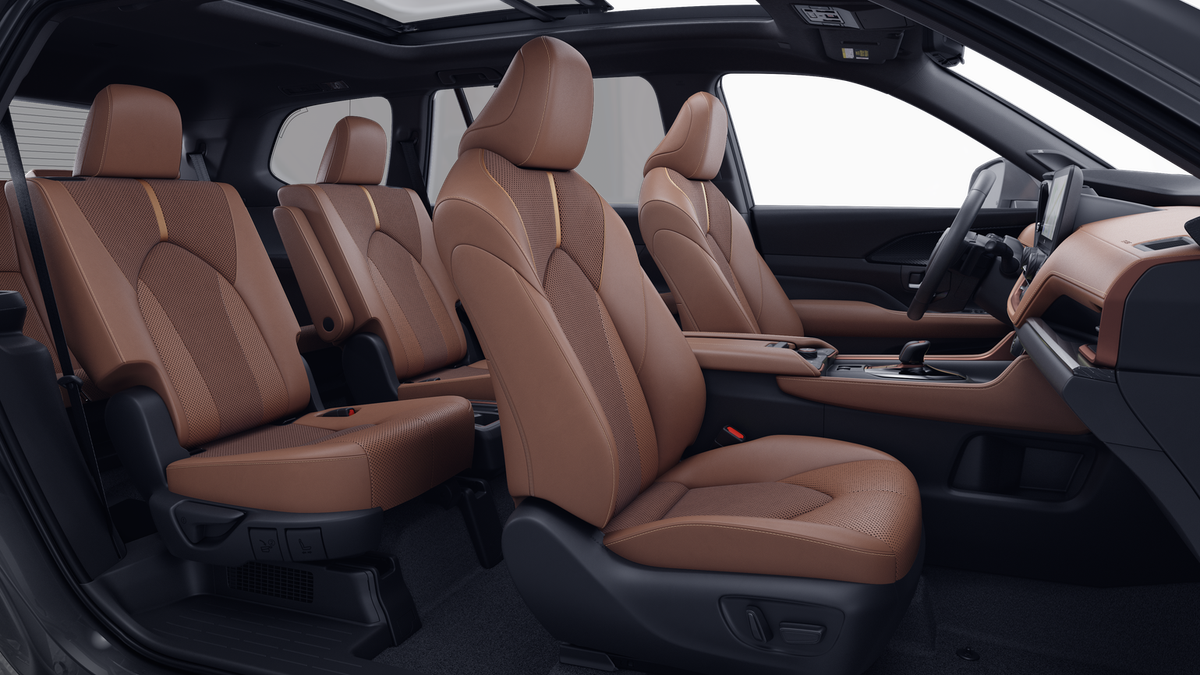 2026 Toyota Grand Highlander Hybrid MAX Platinum photo 2