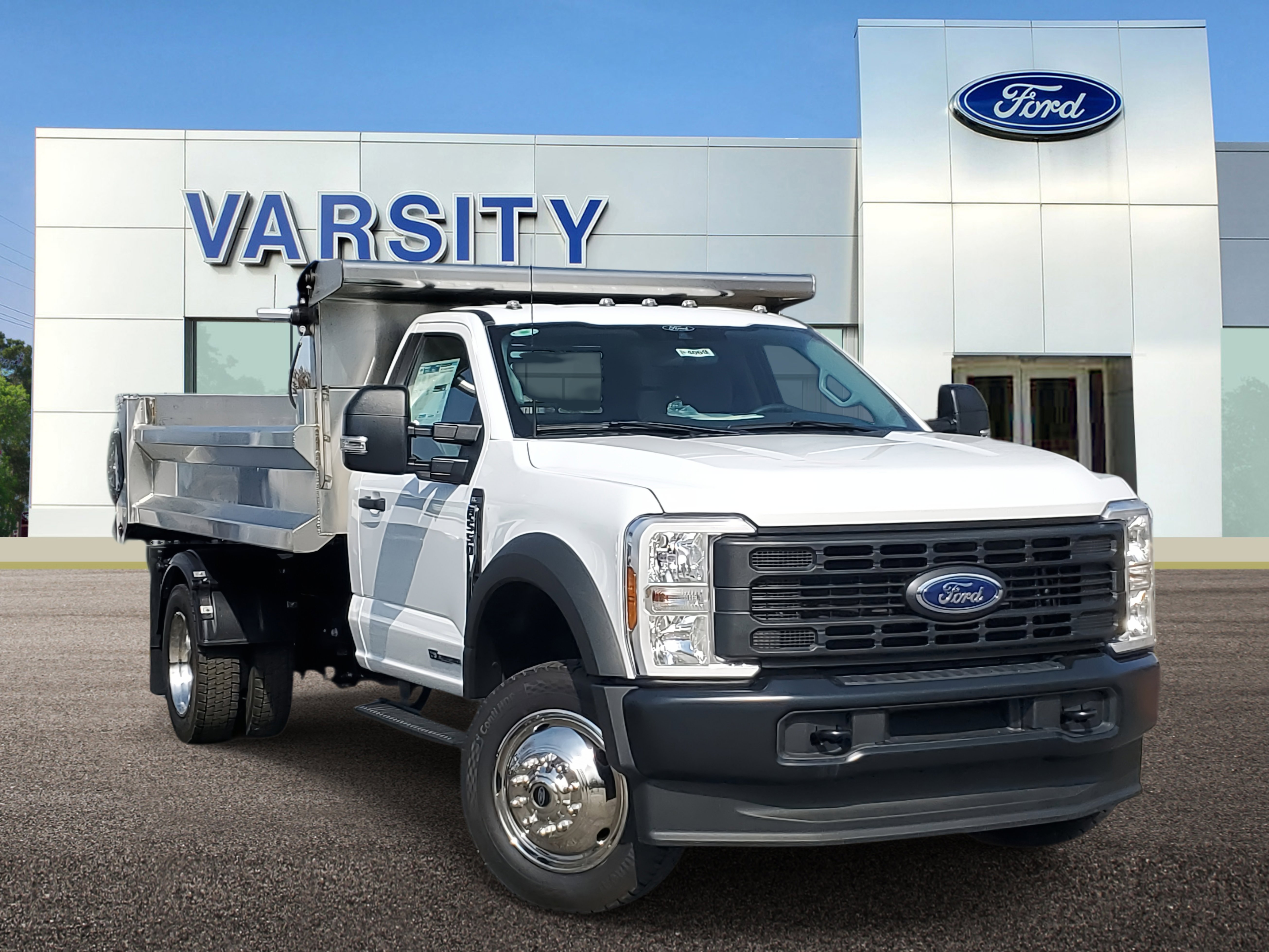 2024 Ford F-550 Super Duty Chassis Cab XL's photo
