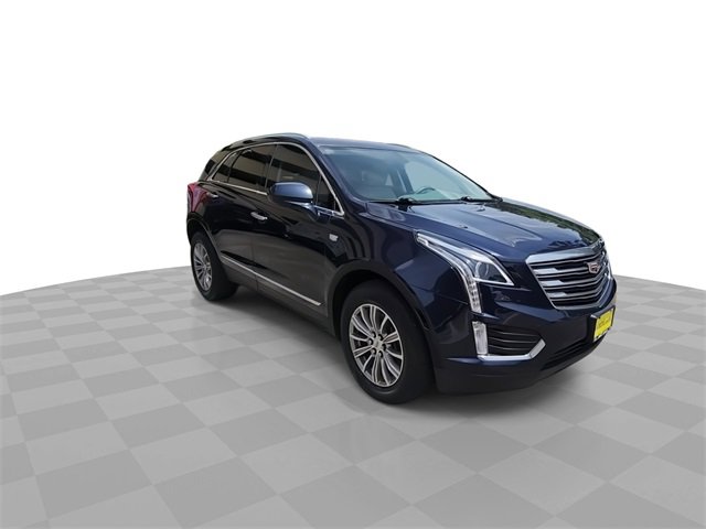 2017 Cadillac XT5 Luxury photo 2