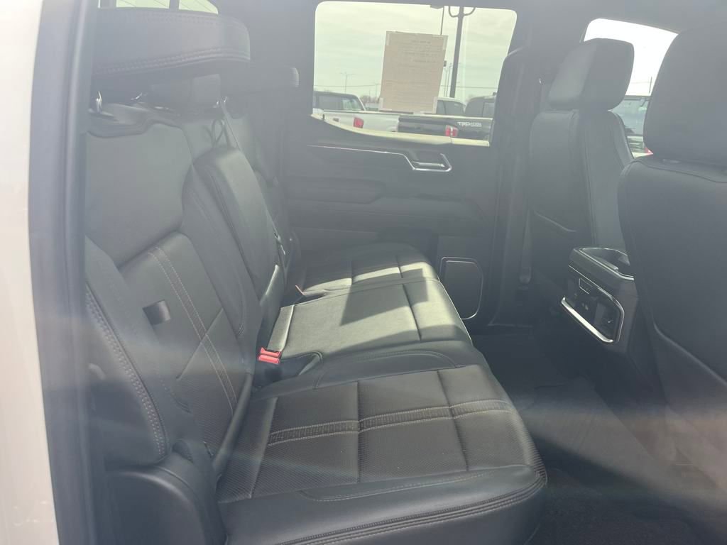 2024 Chevrolet Silverado 1500 High Country photo 24