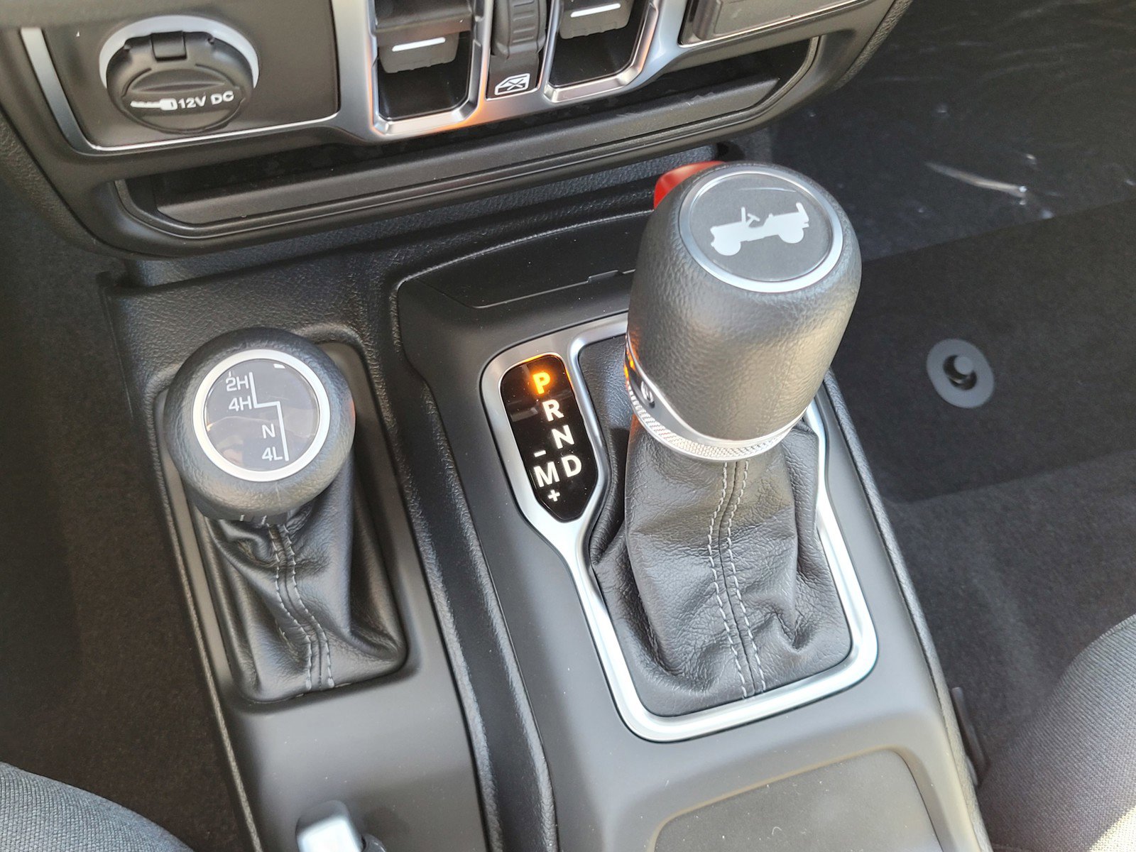 2025 Jeep Wrangler Sport photo 10