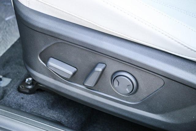 New 2025 Titan Gray Hyundai SEL Convenience image 52