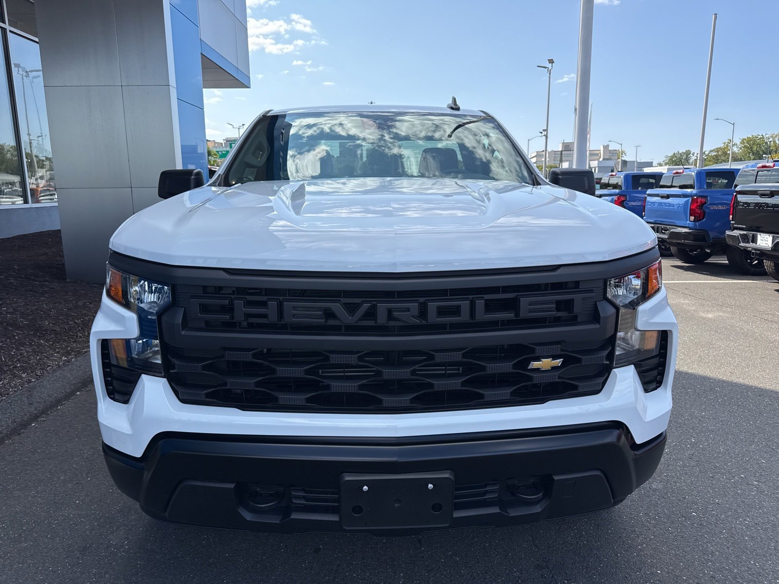 2025 Chevrolet Silverado 1500 photo 2