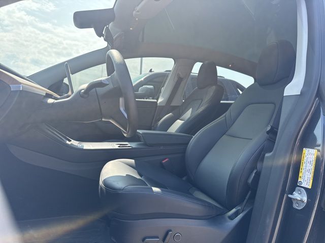 2024 Tesla Model Y Long Range photo 8