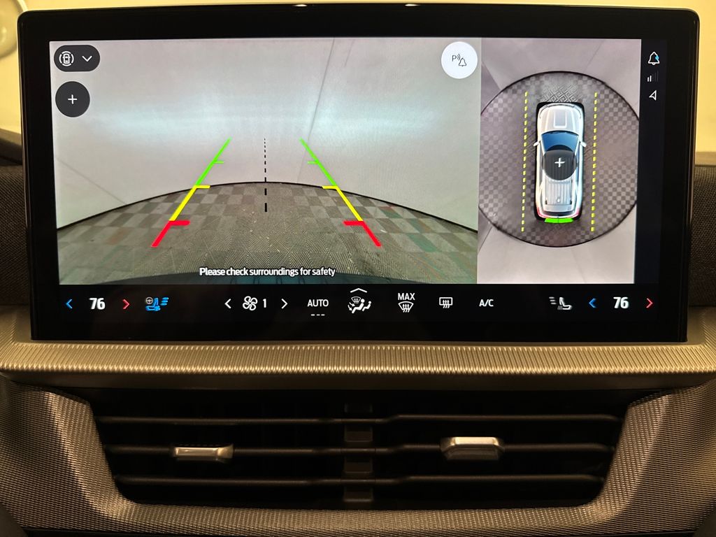 2025 Ford Explorer ST photo 4