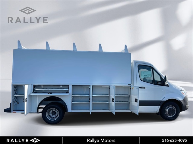 2024 Mercedes-Benz Sprinter Cab Chassis Base