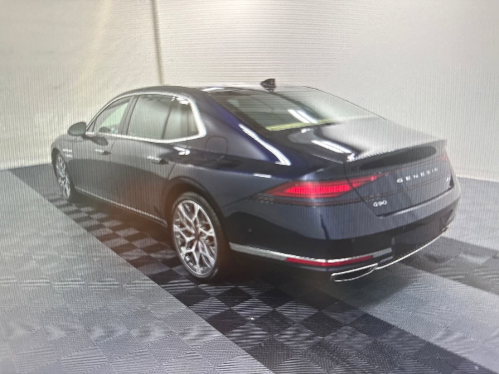 2025 Genesis G90 3.5T E-Supercharger photo 3