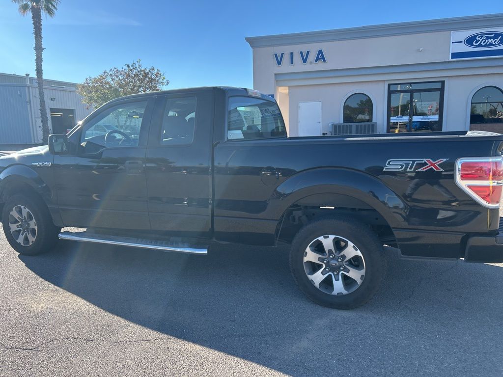2014 Ford F-150 STX photo 16