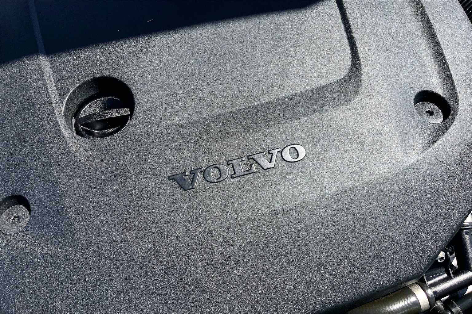 2022 Volvo S90 Momentum photo 29
