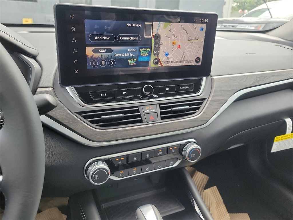2025 Nissan Altima SV photo 15