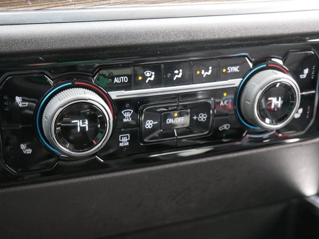 2024 Chevrolet Silverado 1500 RST photo 19