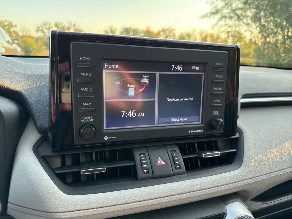 2022 Toyota RAV4 Hybrid XLE Premium photo 4