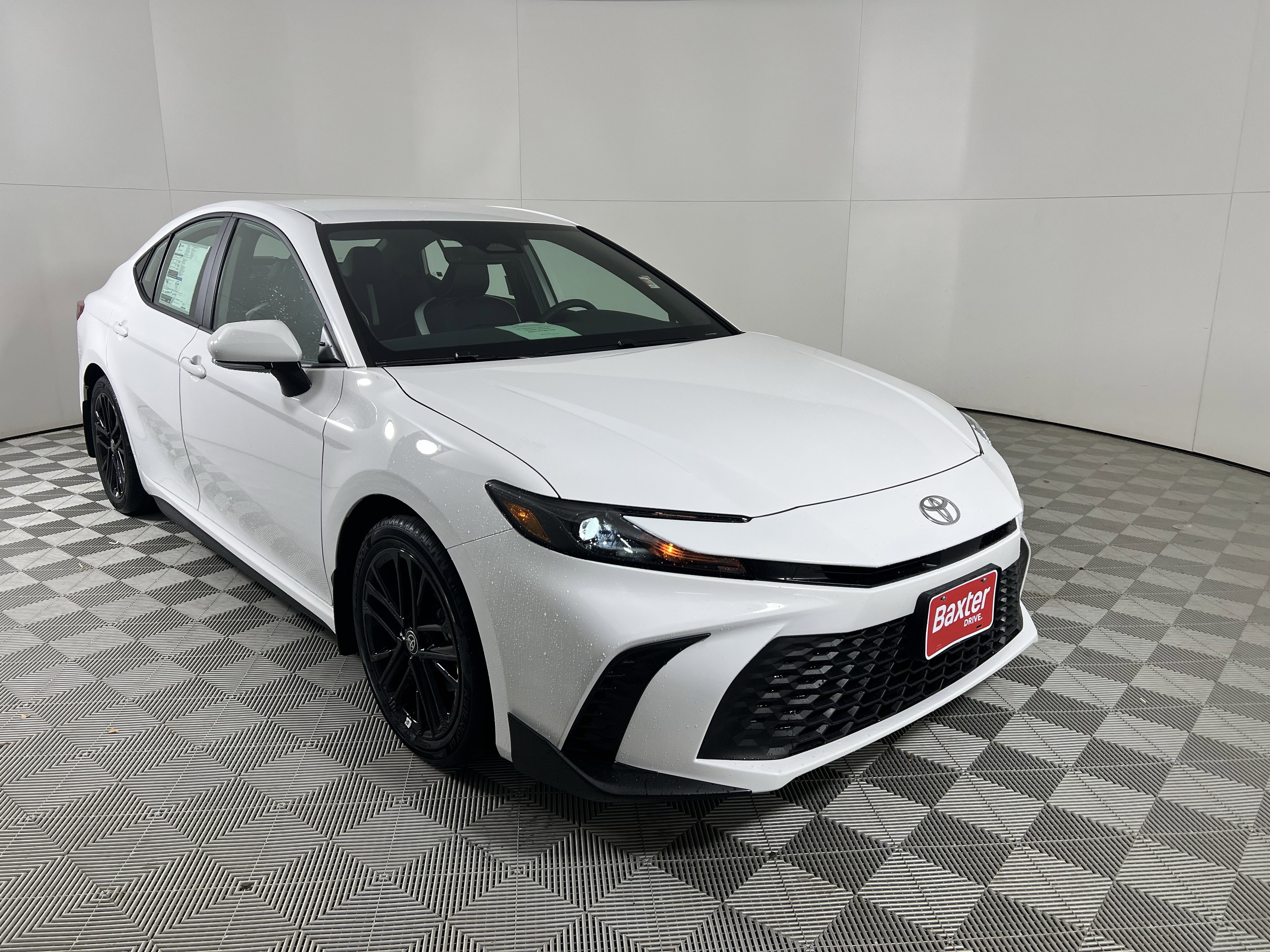 2026 Toyota Camry SE's photo