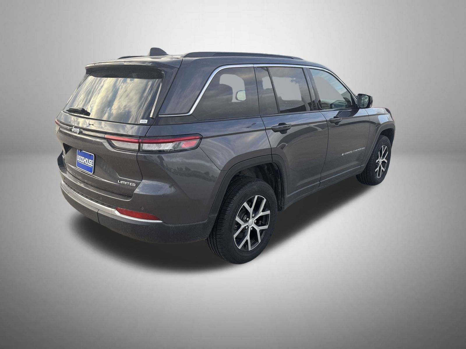 2024 Jeep Grand Cherokee Limited photo 3