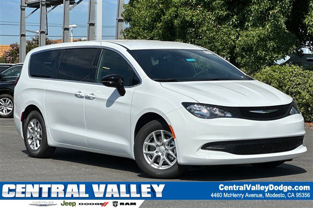 2026 Chrysler Voyager LX
