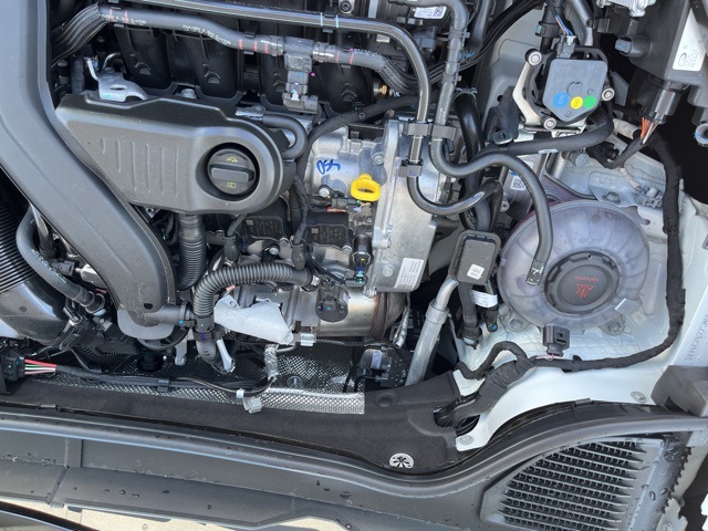 2025 Volkswagen Taos SEL photo 28