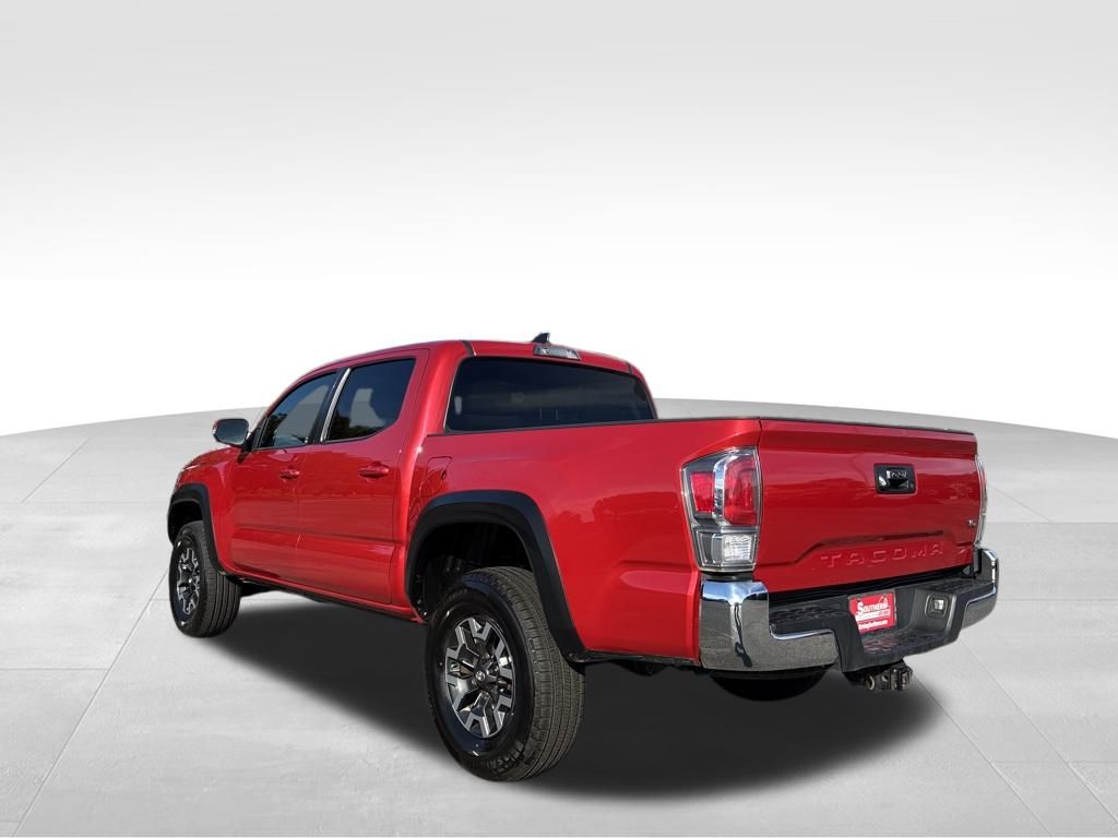 2023 Toyota Tacoma TRD Off-Road photo 3