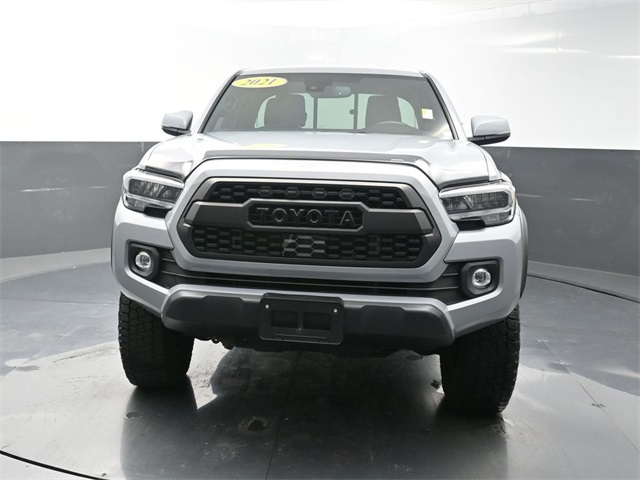 2021 Toyota Tacoma TRD Off-Road photo 2