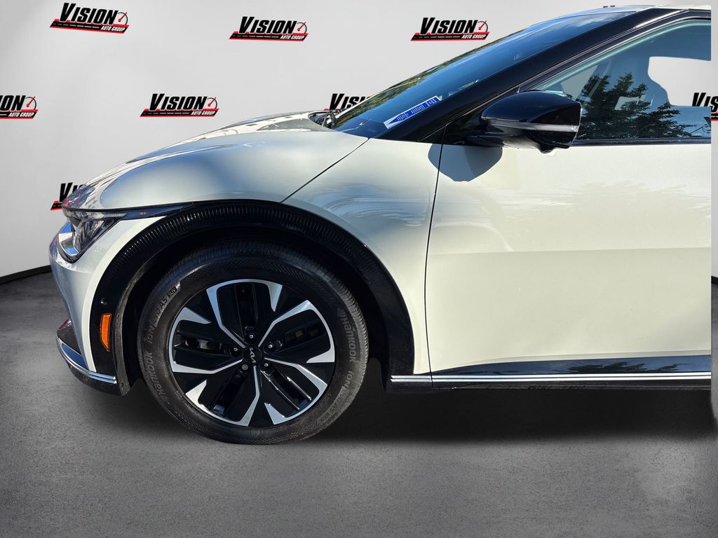2022 Kia EV6 Wind photo 10