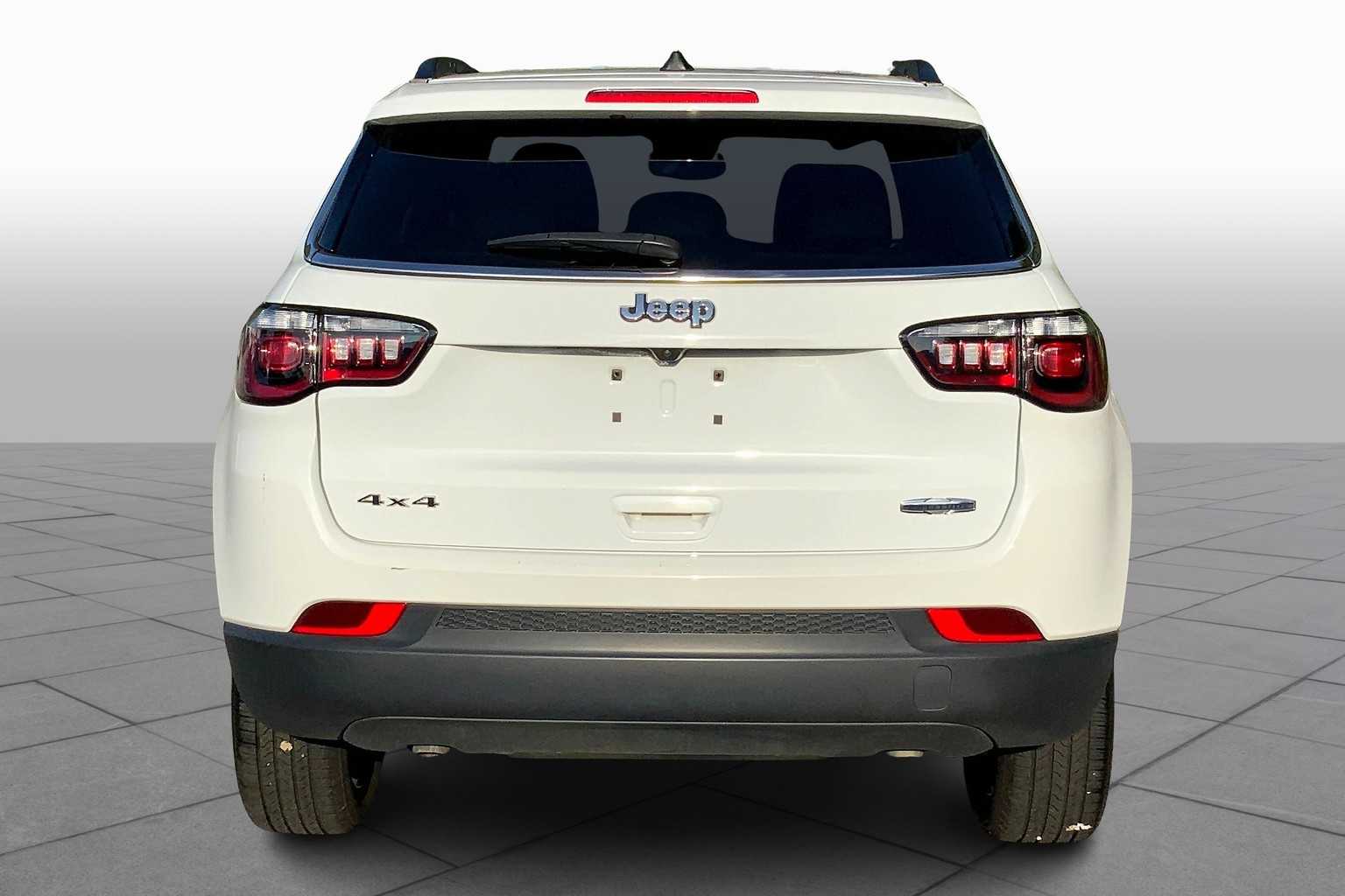 2024 Jeep Compass Latitude photo 4