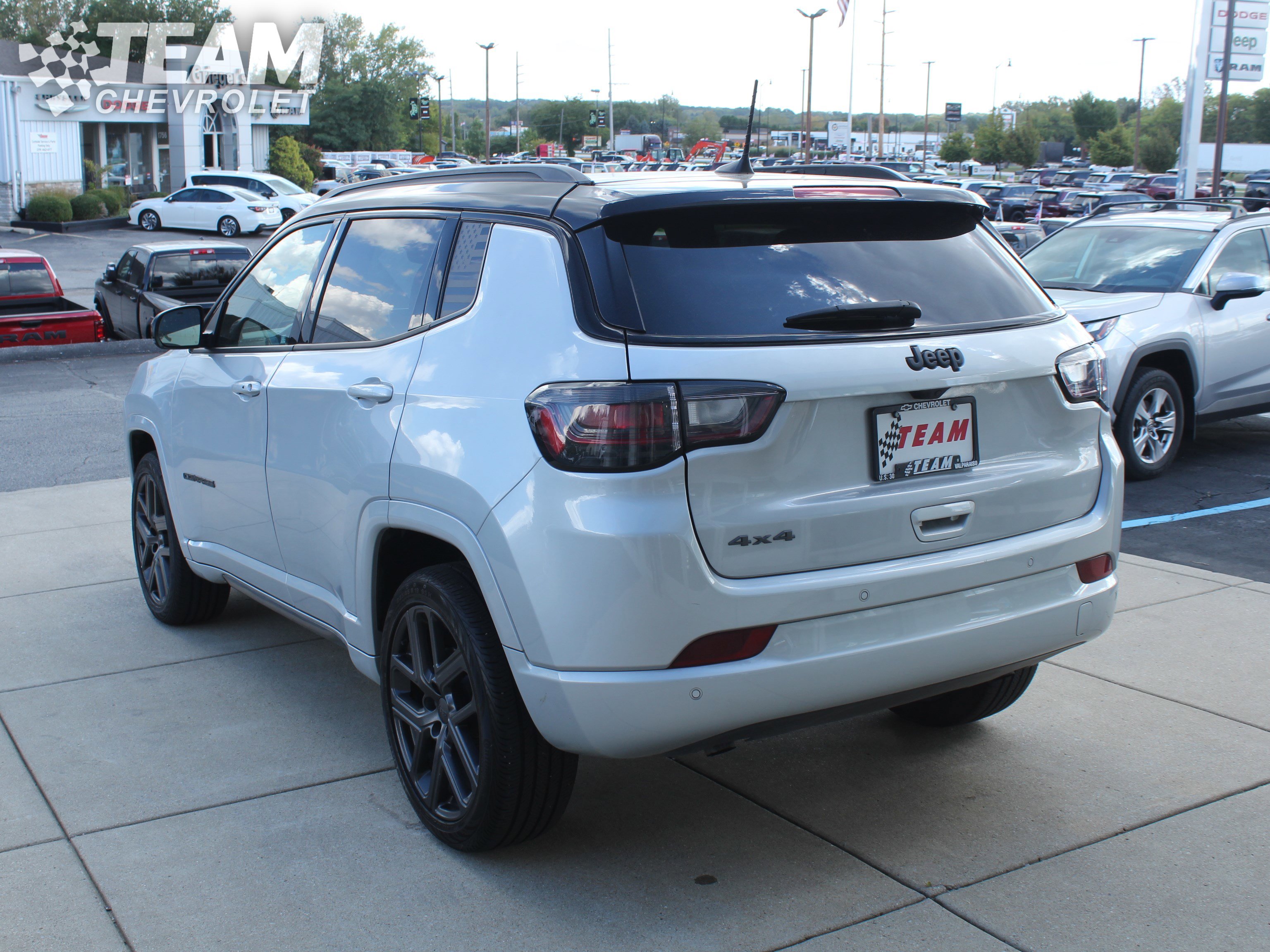 2024 Jeep Compass Limited photo 3