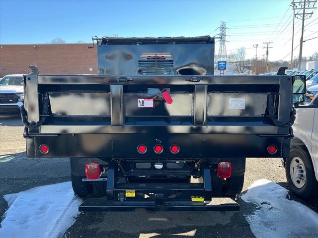 2024 Chevrolet Silverado 4500HD Work Truck photo 3